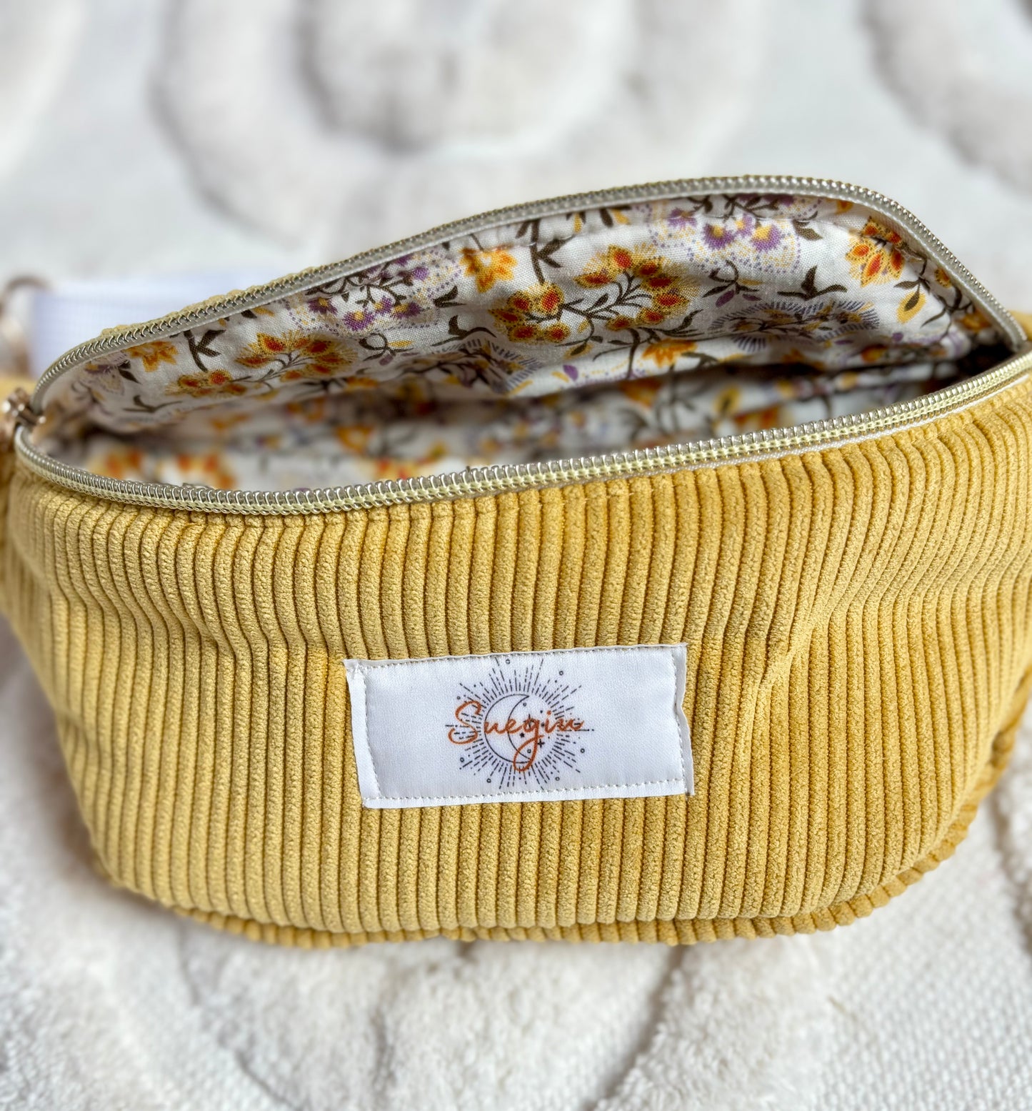 Banane velours cotelé jaune