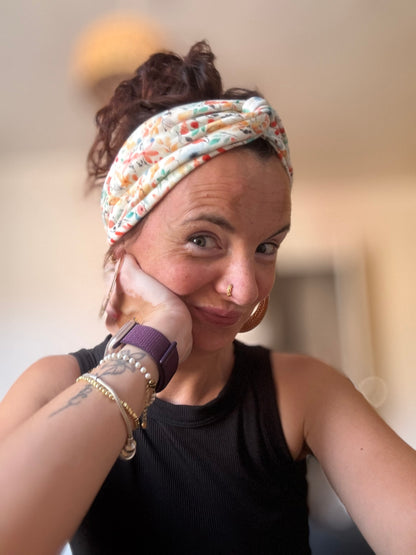 Indira double gaze