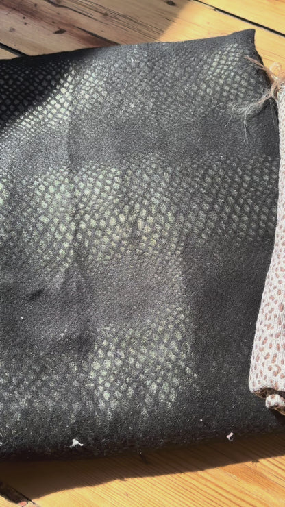 "Tissu léopard lurex – imprimé animalier scintillant pour des créations élégantes et audacieuses"